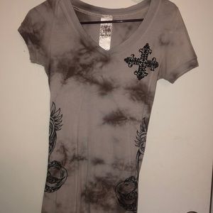 Crash and burn size small very pretty tee designs on front and back